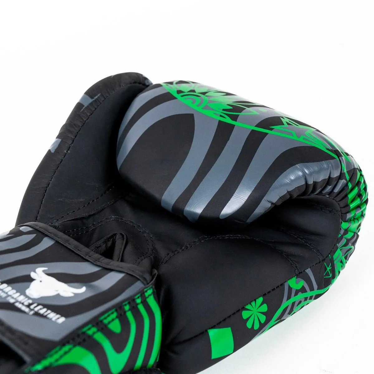 Knockout  Skull Boxing Gloves