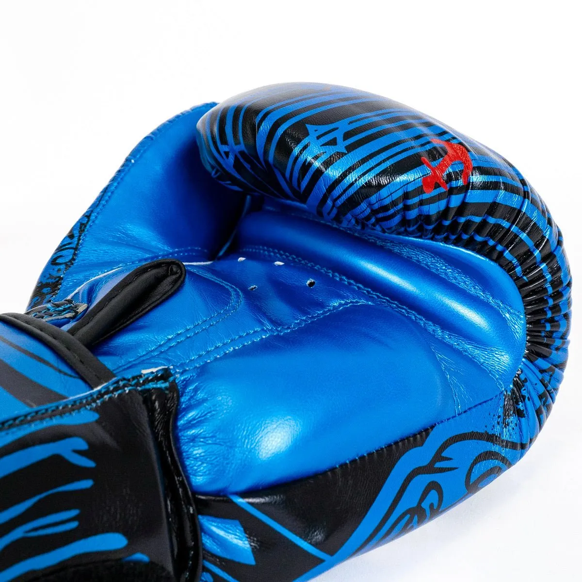 Knockout  Skull Boxing Gloves