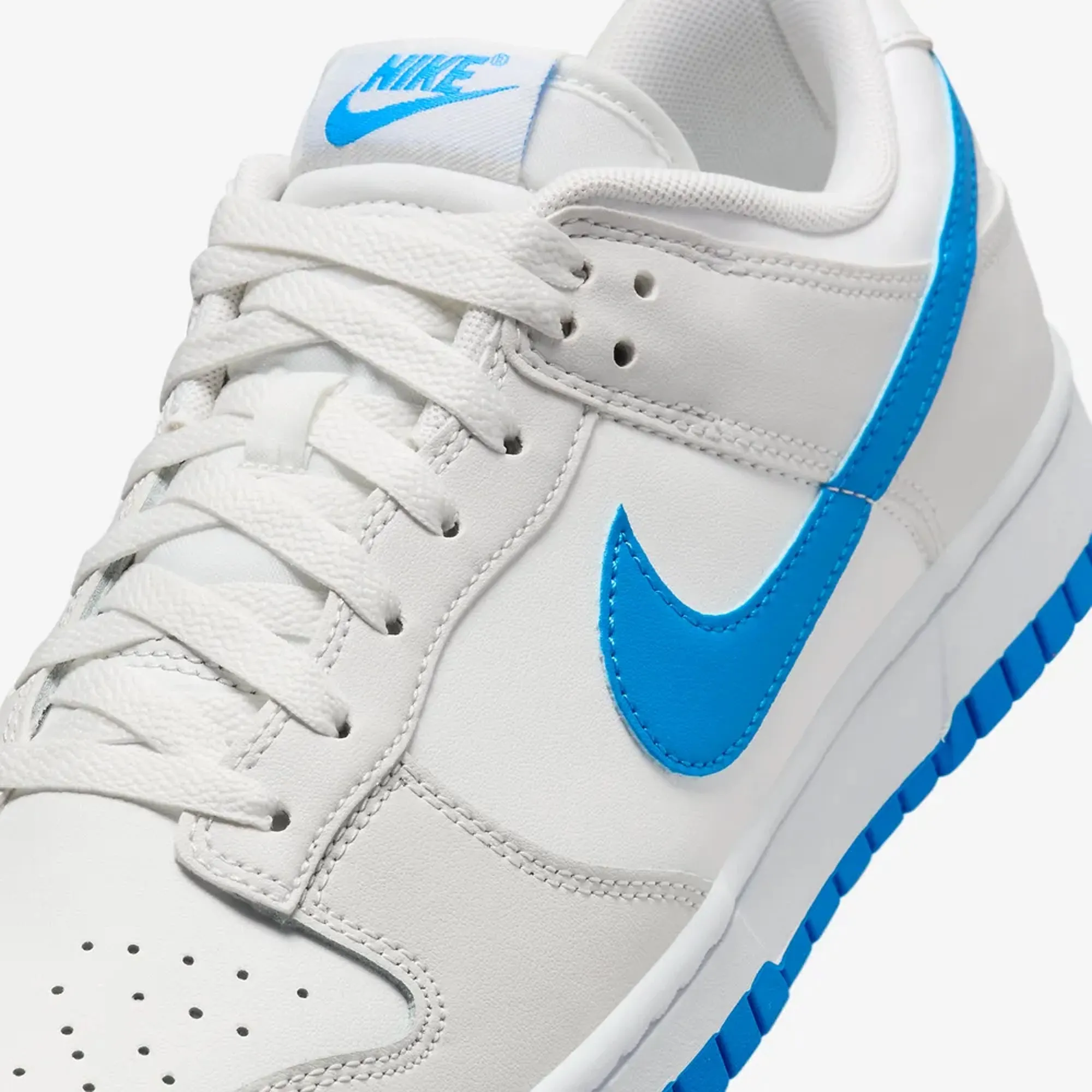 Nike | DUNK LOW RETRO  { SUMMIT WHITE/PHOTO BLUE-PLATINUM TINT