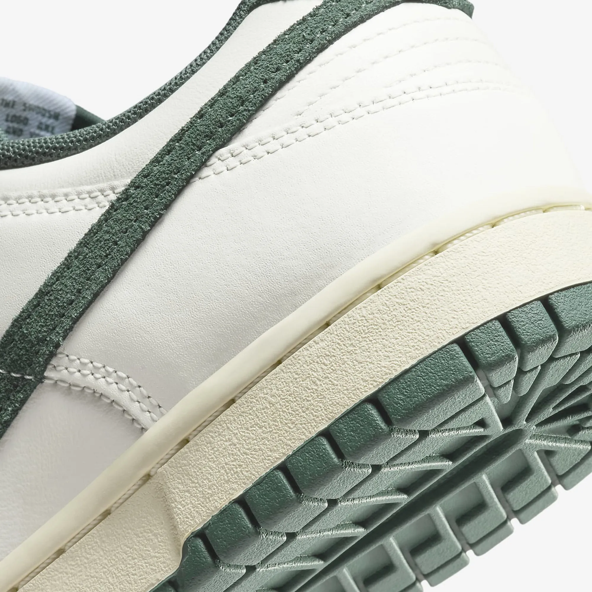 Nike | DUNK LOW  { SAIL/DEEP JUNGLE-COCONUT MILK-WHITE